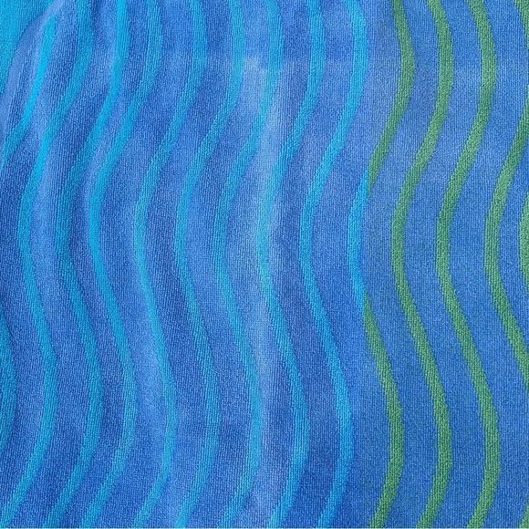Vintage Mervyn’s Dancing Dolphin Waves Cotton Beach Towel Blue Green 36x64 FLAWS - Picture 14 of 16